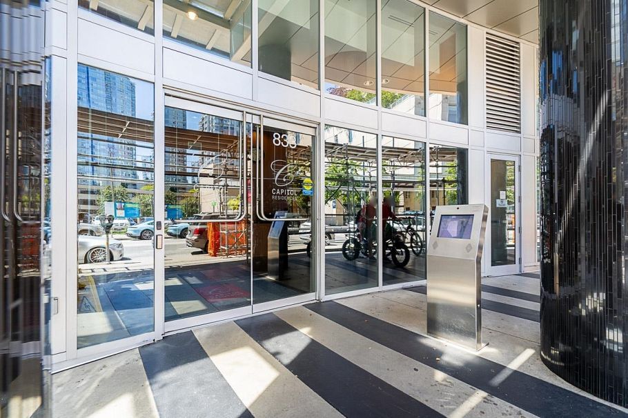 1104 833 Seymour Street Vancouver, BC - 2