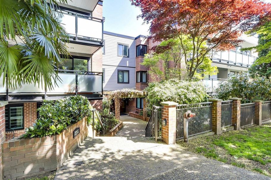 307 2255 York Avenue Vancouver, BC - 2