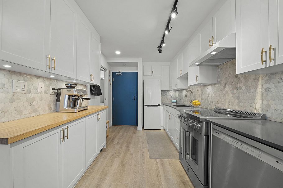 109 2125 York Avenue Vancouver, BC - 8