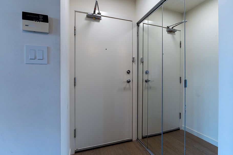 1605 193 Aquarius Mews Vancouver, BC - 19