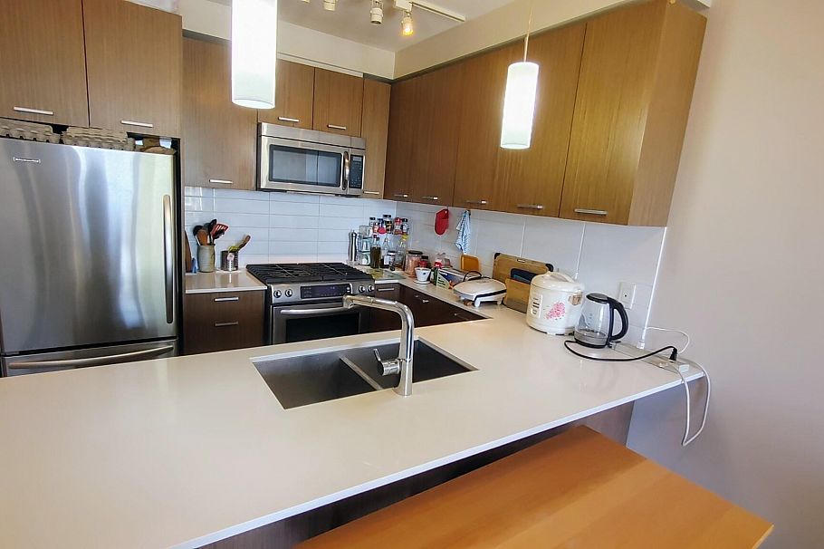 209 1182 W 16th Street North Vancouver, BC - 6