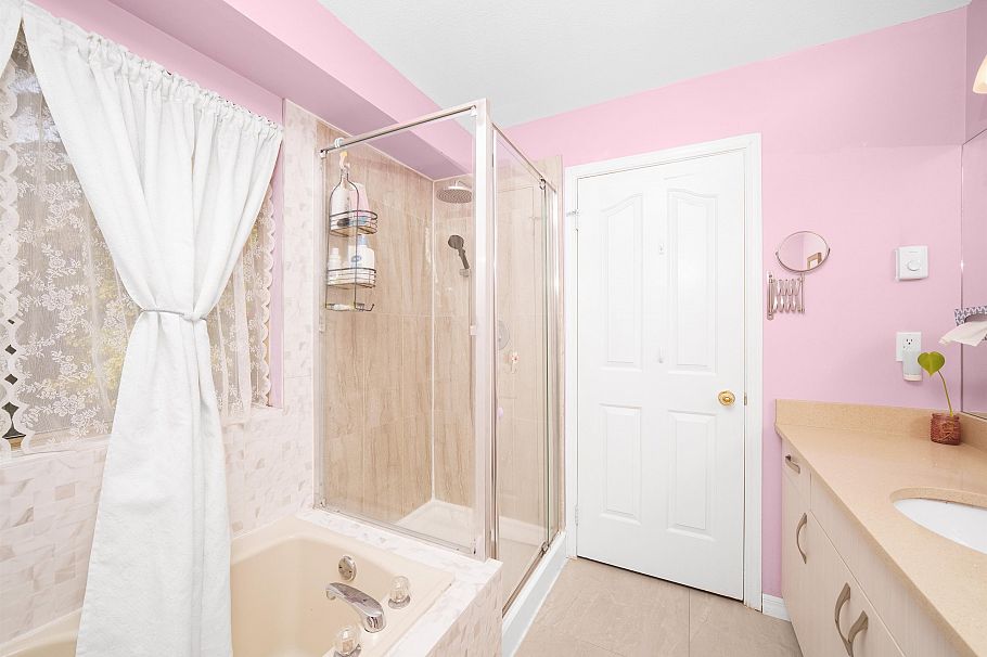 1931 Westview Drive North Vancouver, BC - 18