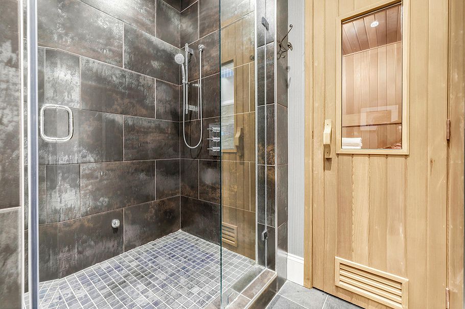 4320 W 8th Avenue Vancouver, BC - 20