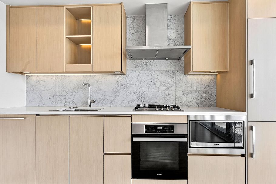 2004 89 Nelson Street Vancouver, BC - 18