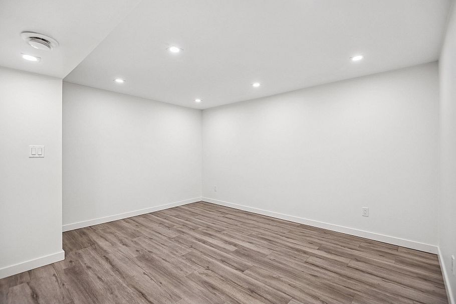 121 3461 E 49th Avenue Vancouver, BC - 14