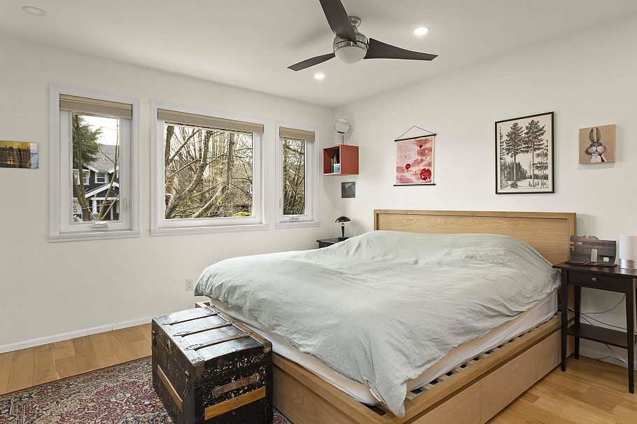 1815 W 14th Avenue Vancouver, BC - 16