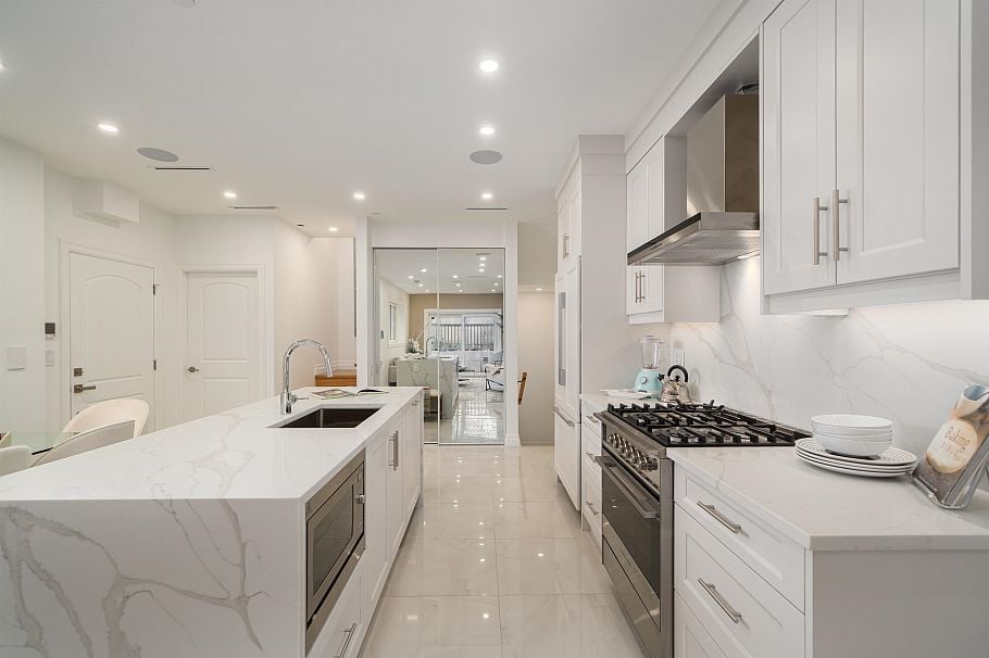 2523 W 8th Avenue Vancouver, BC - 7