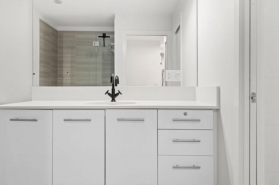 107 733 W 3rd Street North Vancouver, BC - 26