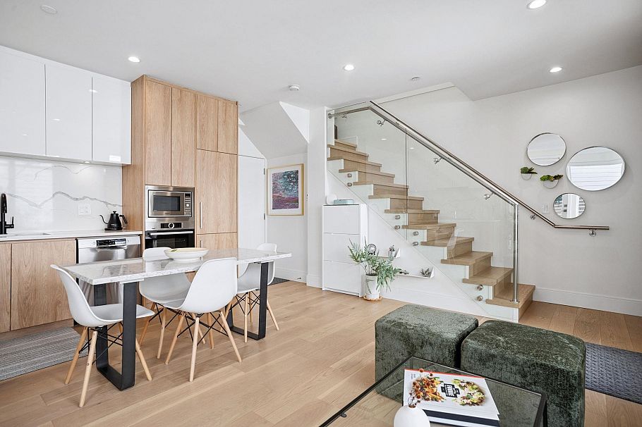 4419 Welwyn Street Vancouver, BC - 5