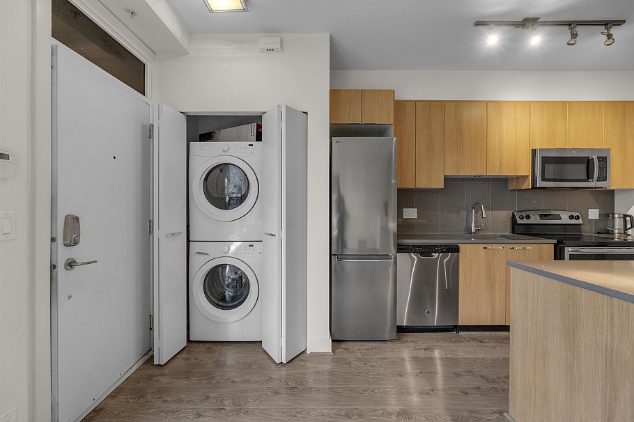 103 735 W 15th Street North Vancouver, BC - 8