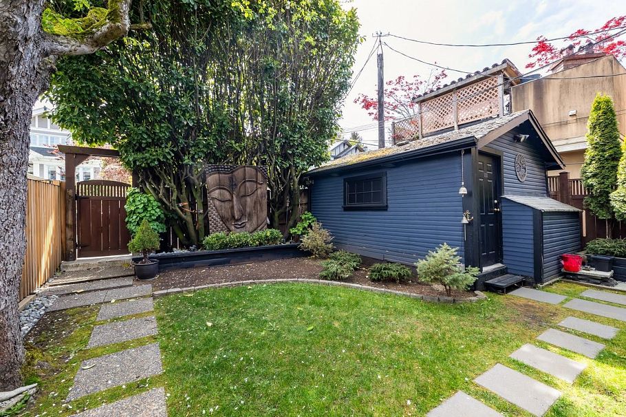 3240 W 1st Avenue Vancouver, BC - 36
