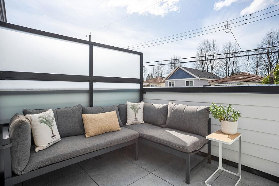 4419 Welwyn Street Vancouver, BC - 11
