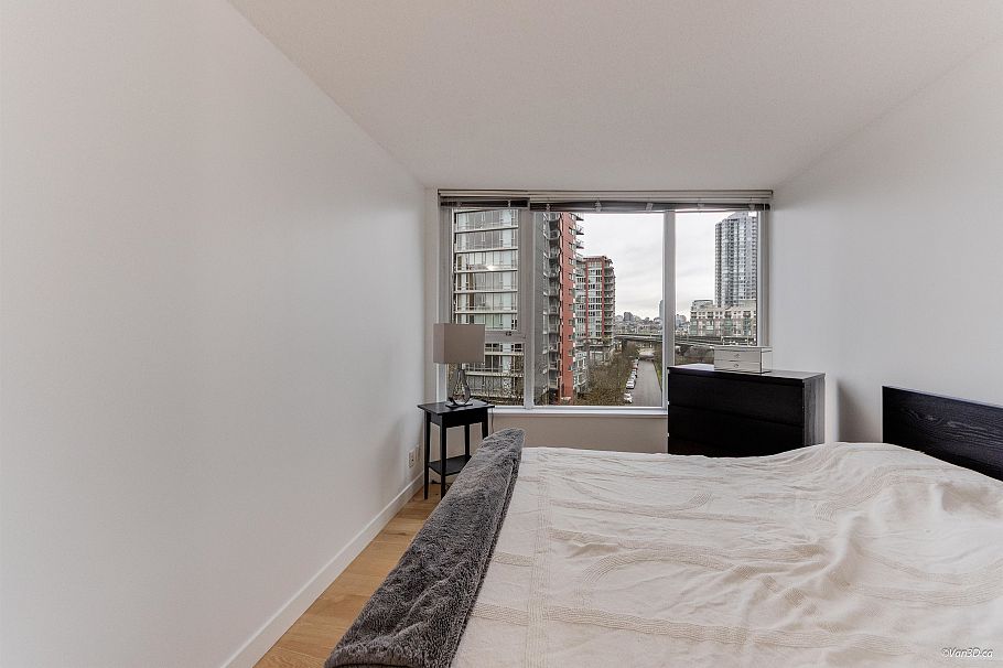703 33 Smithe Street Vancouver, BC - 12