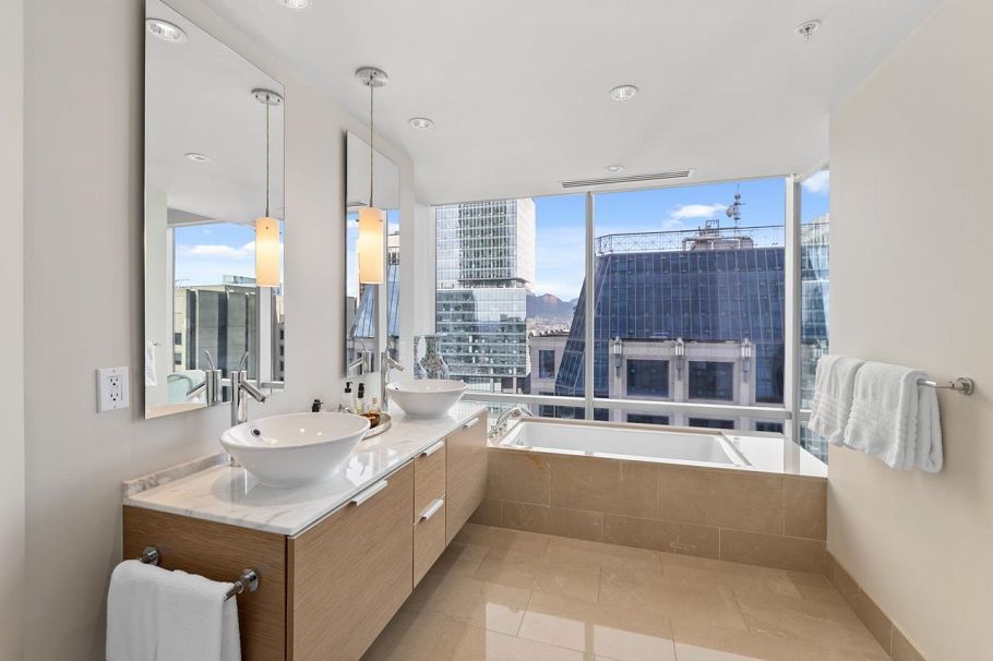 3302 1111 Alberni Street Vancouver, BC - 16