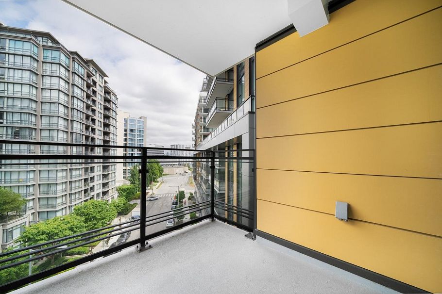 806 3280 Corvette Way Richmond, BC - 17