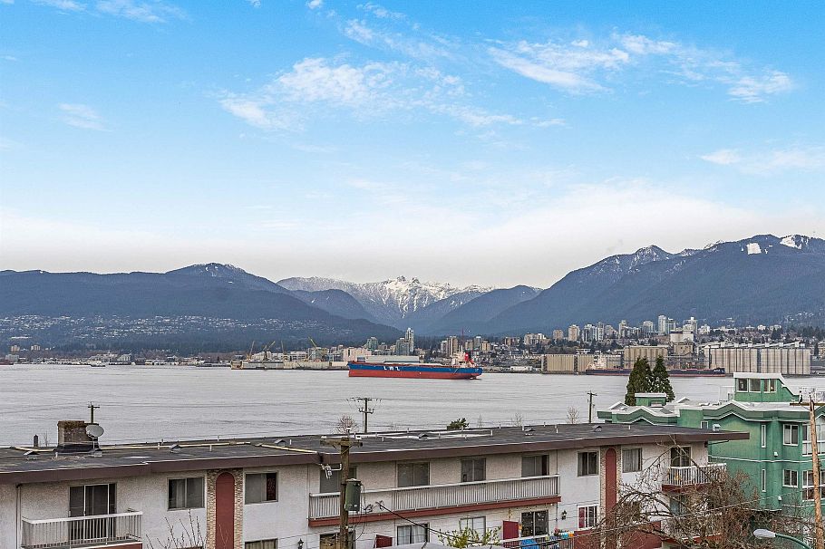 2168 Wall Street Vancouver, BC - 29