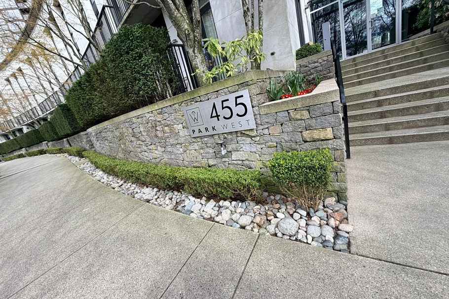 603 455 Beach Crescent Vancouver, BC - 2