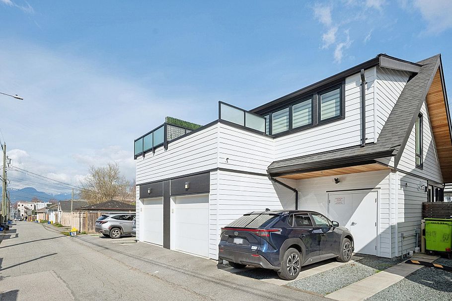 4419 Welwyn Street Vancouver, BC - 18