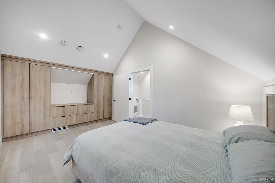 2558 William Street Vancouver, BC - 16