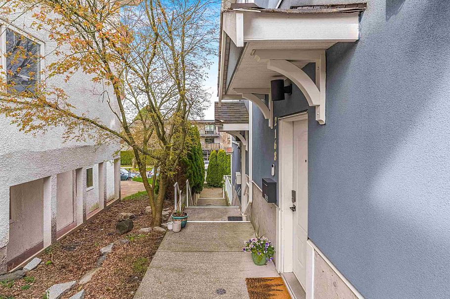 2168 Wall Street Vancouver, BC - 3