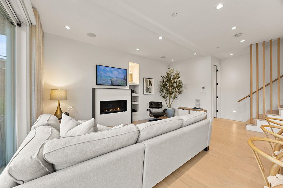 529 E 17th Avenue Vancouver, BC - 14