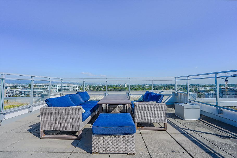 PH 1705 8677 Capstan Way Richmond, BC - 4