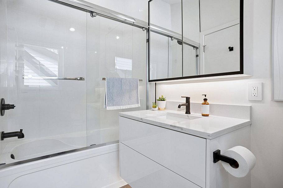 4419 Welwyn Street Vancouver, BC - 13