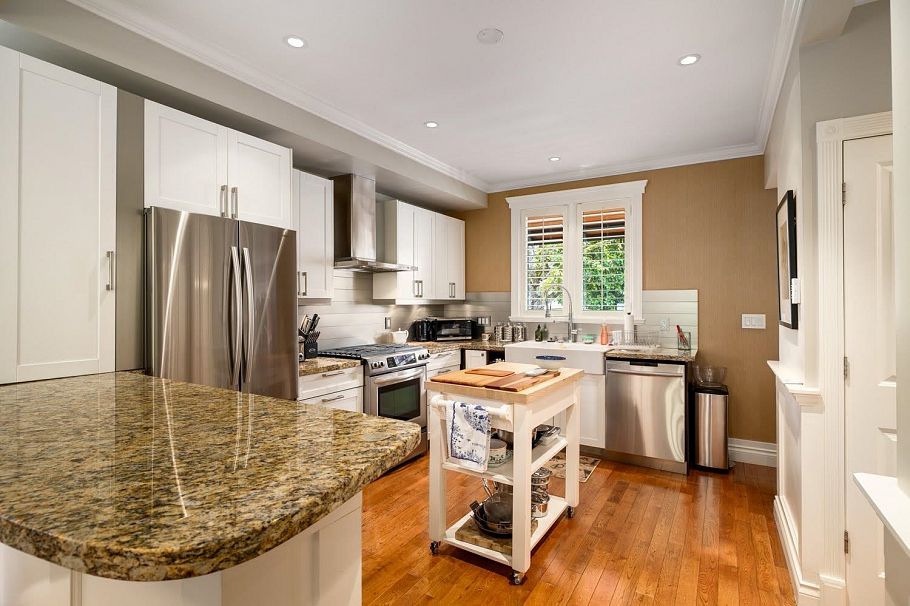 3240 W 1st Avenue Vancouver, BC - 24