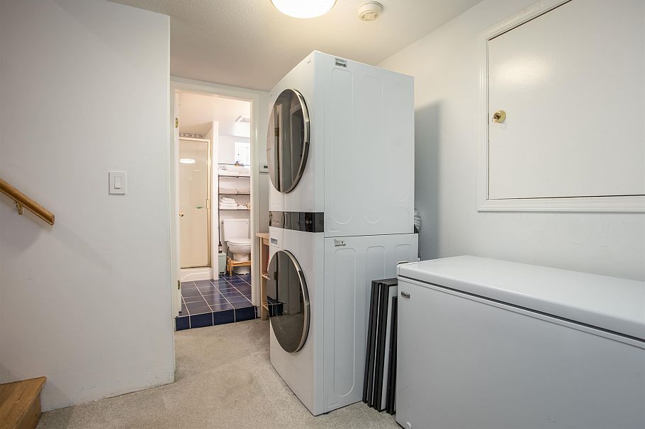 2945 W 12th Avenue Vancouver, BC - 31