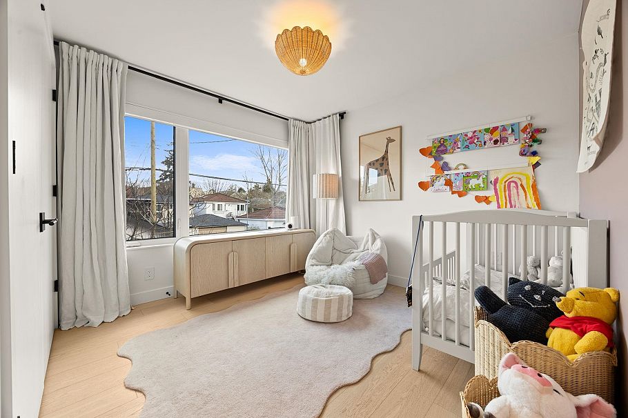 529 E 17th Avenue Vancouver, BC - 25