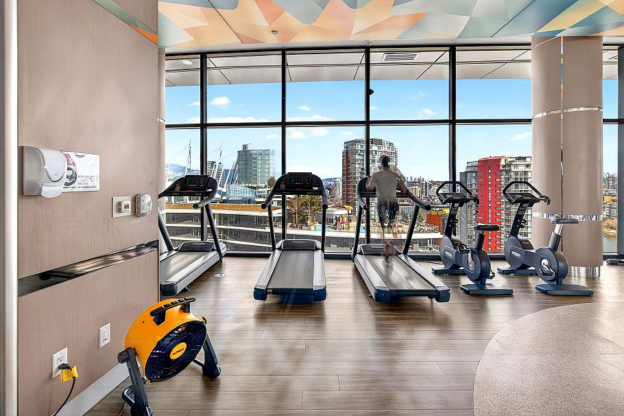 2004 89 Nelson Street Vancouver, BC - 32