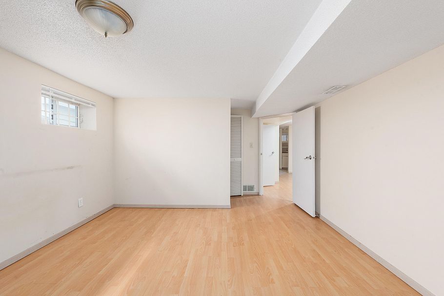 5556 Earles Street Vancouver, BC - 13