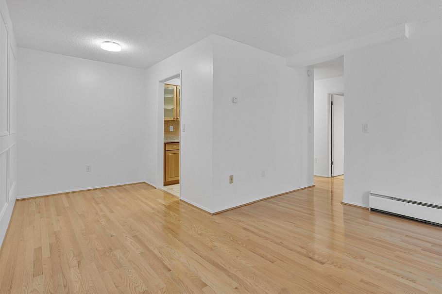 106 1066 W 13th Avenue Vancouver, BC - 12