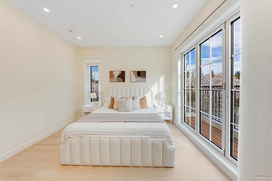 1 4503 W 15th Avenue Vancouver, BC - 6