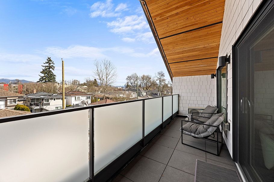 529 E 17th Avenue Vancouver, BC - 36