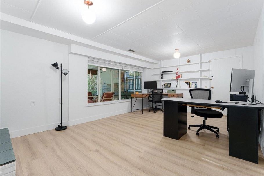 868 Prospect Avenue North Vancouver, BC - 28