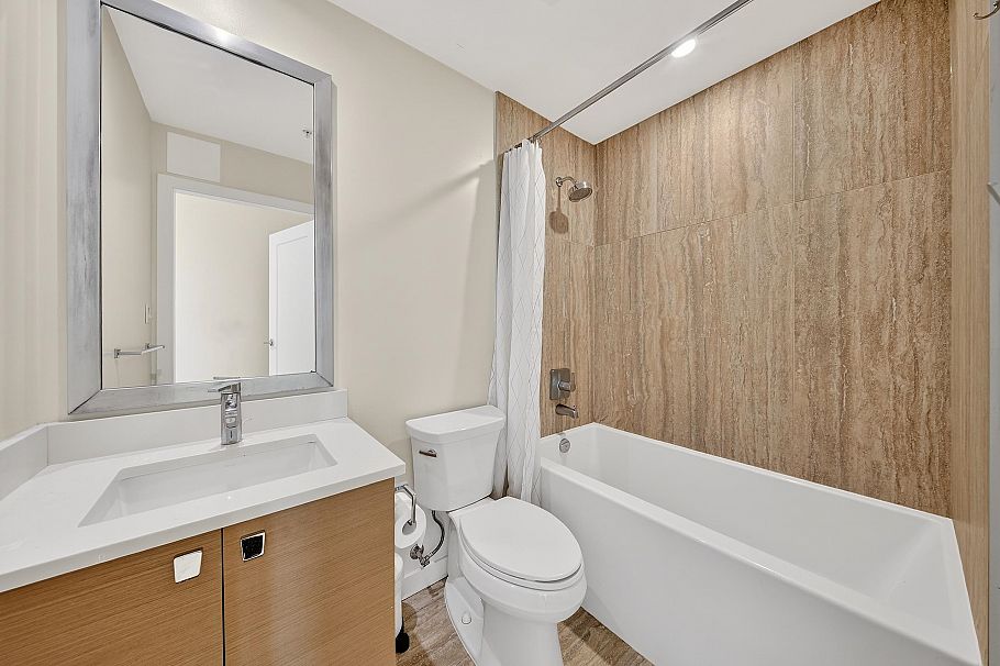 301 2565 Maple Street Vancouver, BC - 23