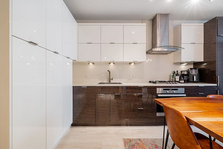 106 1777 W 7th Avenue Vancouver, BC - 4