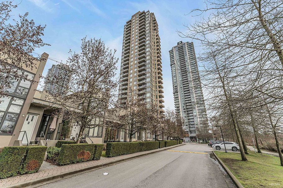 2202 2355 Madison Avenue Burnaby, BC - 2