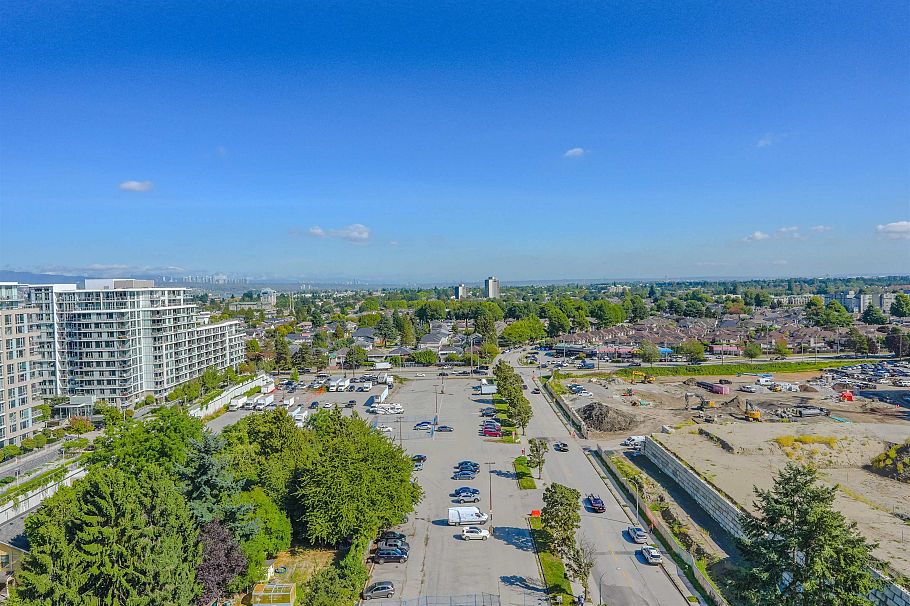 PH 1705 8677 Capstan Way Richmond, BC - 20