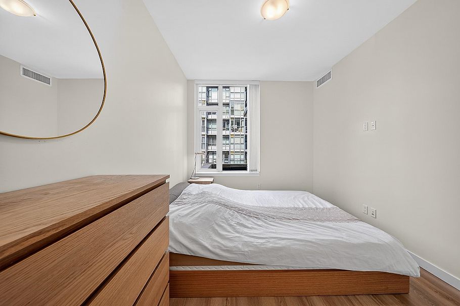 301 2565 Maple Street Vancouver, BC - 18