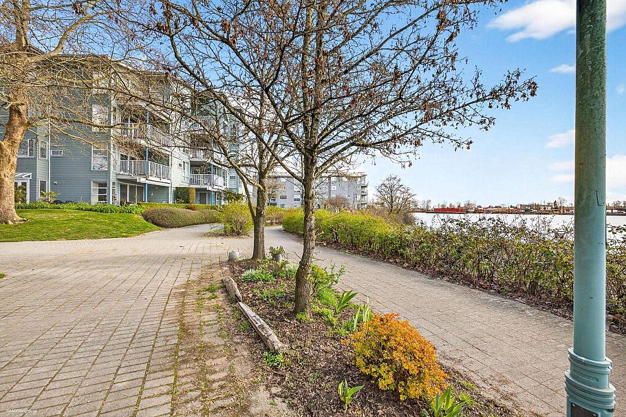 108 1880 E Kent Avenue South Avenue Vancouver, BC - 32