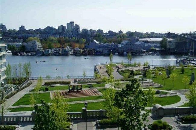 603 455 Beach Crescent Vancouver, BC - 1