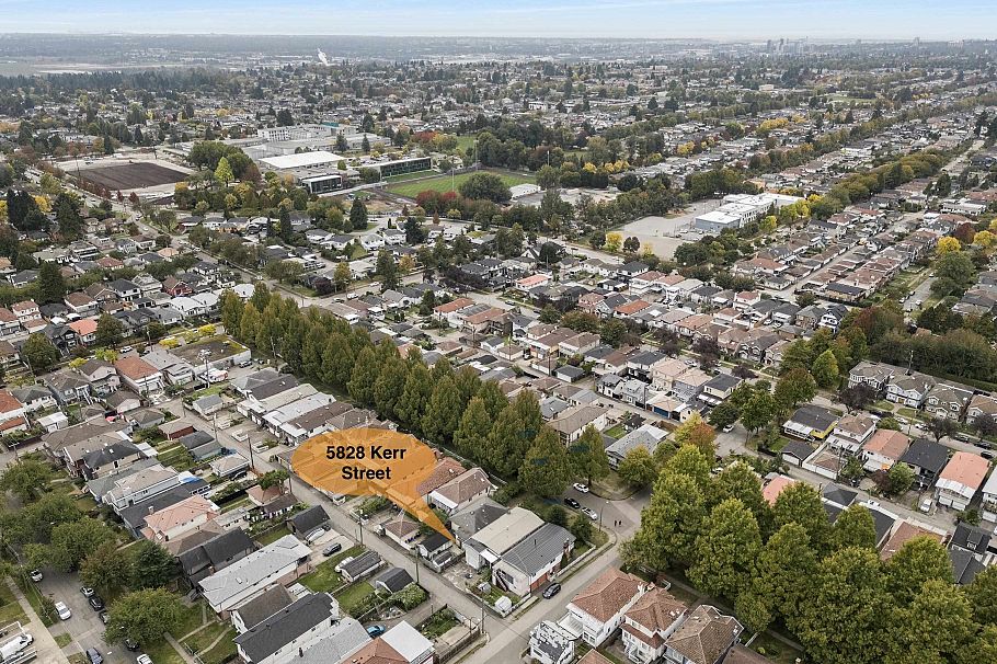 5828 Kerr Street Vancouver, BC - 2
