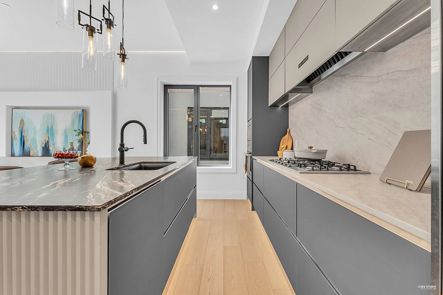 1181 W 33rd Avenue Vancouver, BC - 10