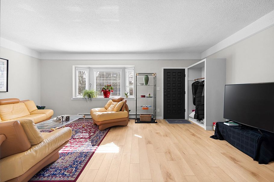 3099 W 6th Avenue Vancouver, BC - 5