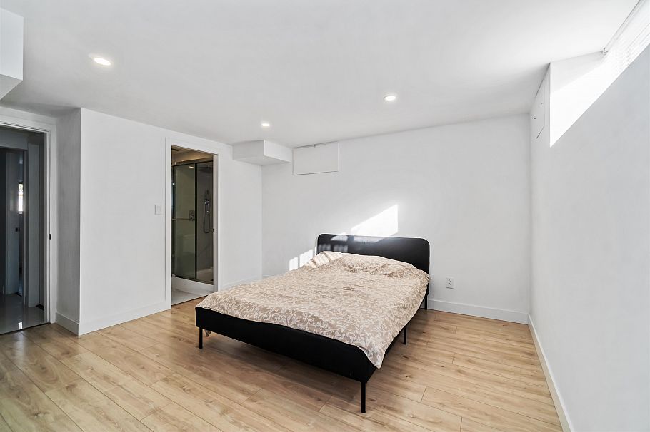 3837 Sunnycrest Drive North Vancouver, BC - 17