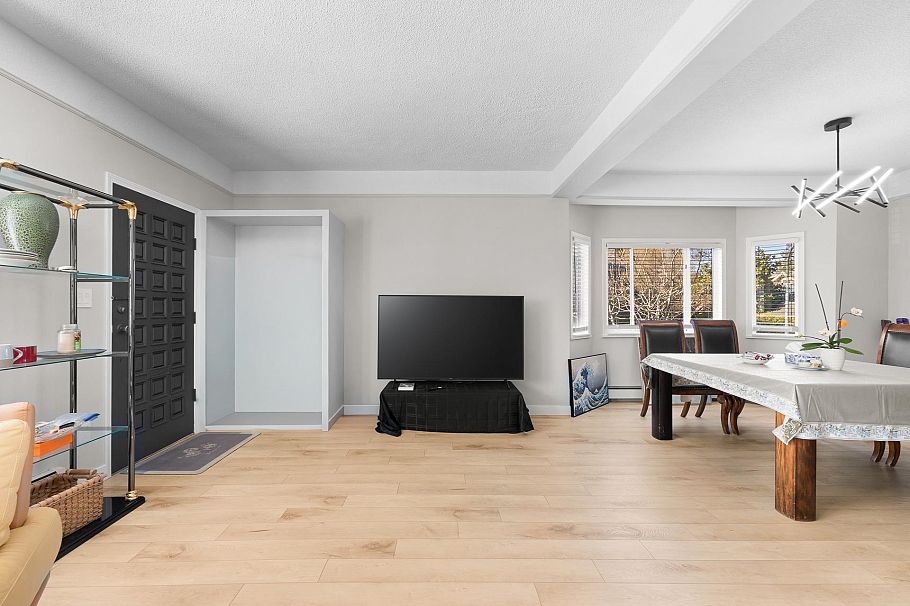 3099 W 6th Avenue Vancouver, BC - 18