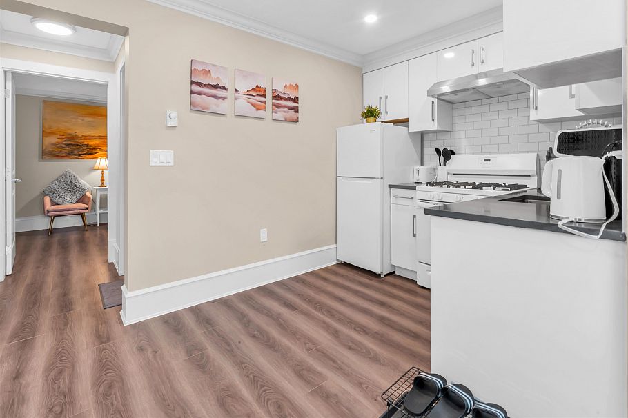 1125 Park Drive Vancouver, BC - 16