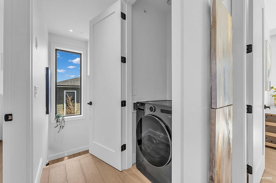 1181 W 33rd Avenue Vancouver, BC - 27